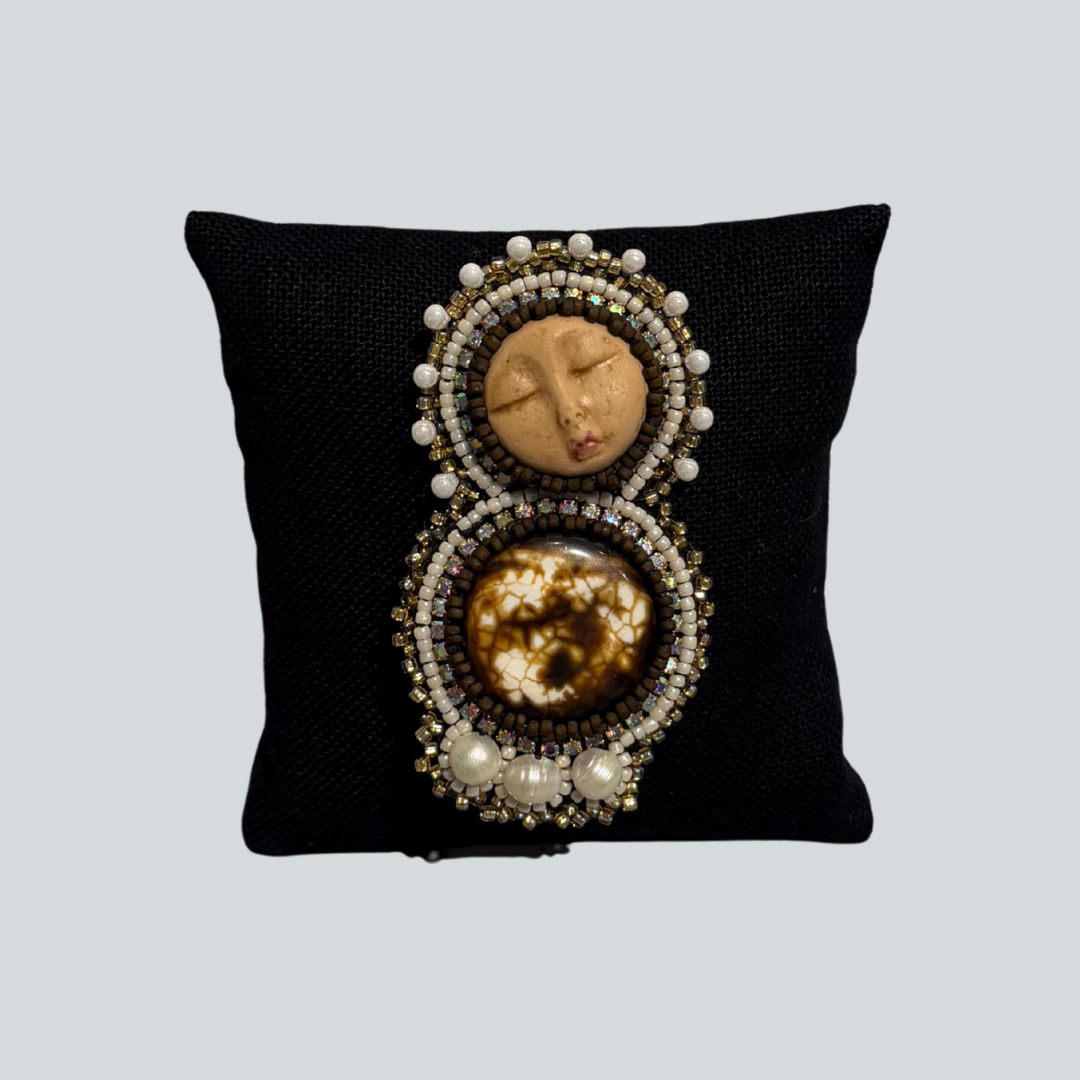Brown Sleeping Lady Pin