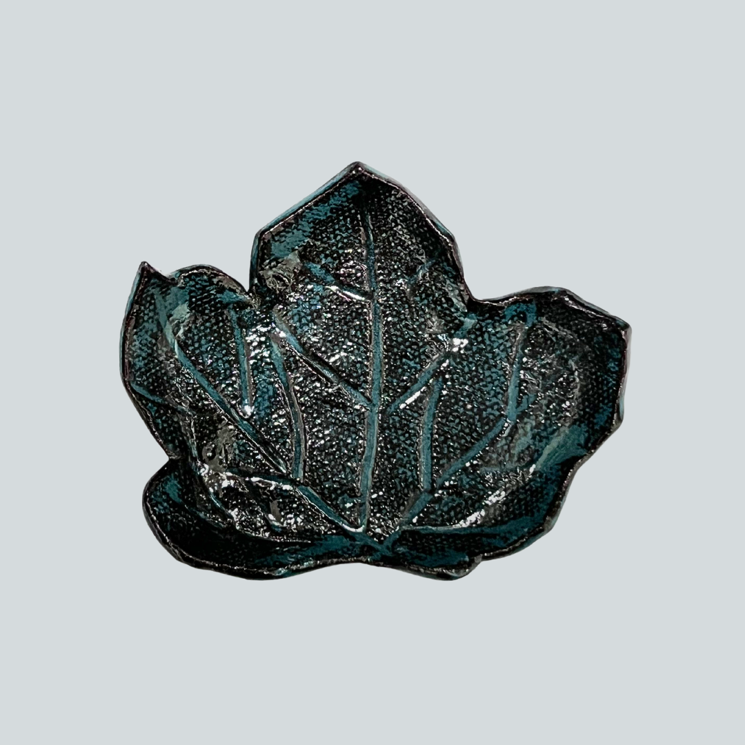 SB-O $9 Leaf Dish